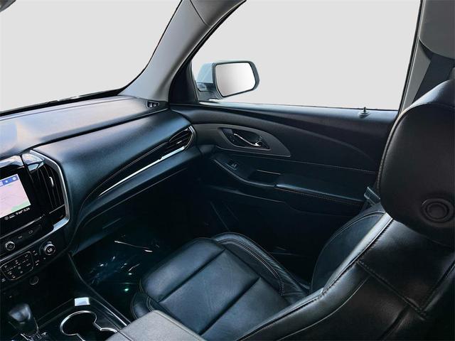 Photo of 2021 Summit White Chevrolet Traverse