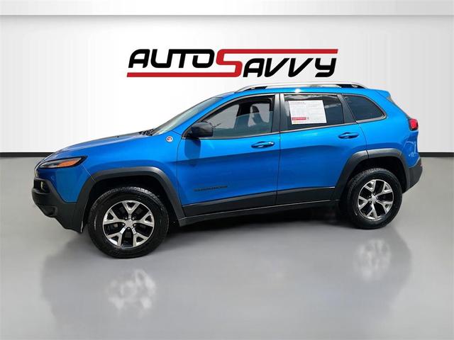 Photo of 2018 Hydro Blue Pearlcoat Jeep Cherokee