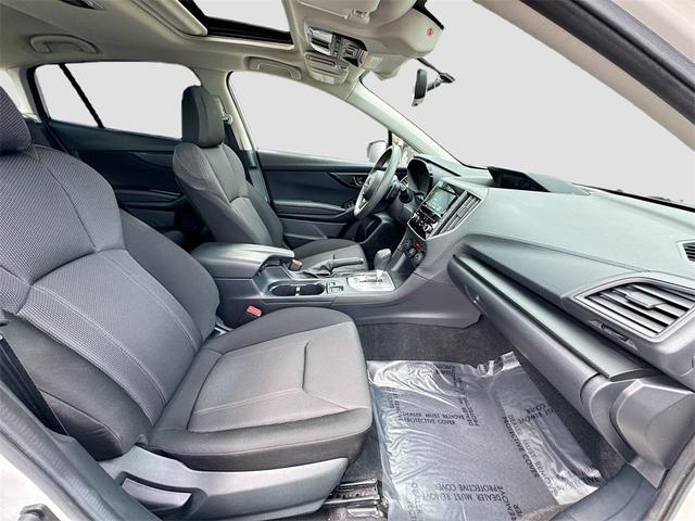 Photo of 2022 Crystal White Pearl Subaru Impreza