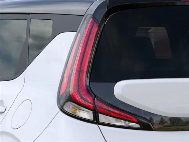 Photo of 2025 F1D White Kia Soul