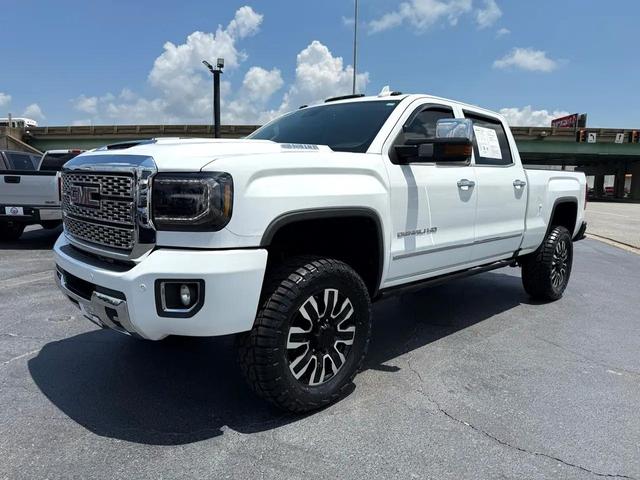 Photo of 2019 White GMC Sierra 2500