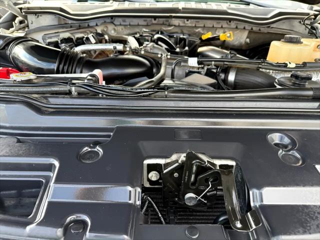 Photo of 2018 Oxford White Ford F-250