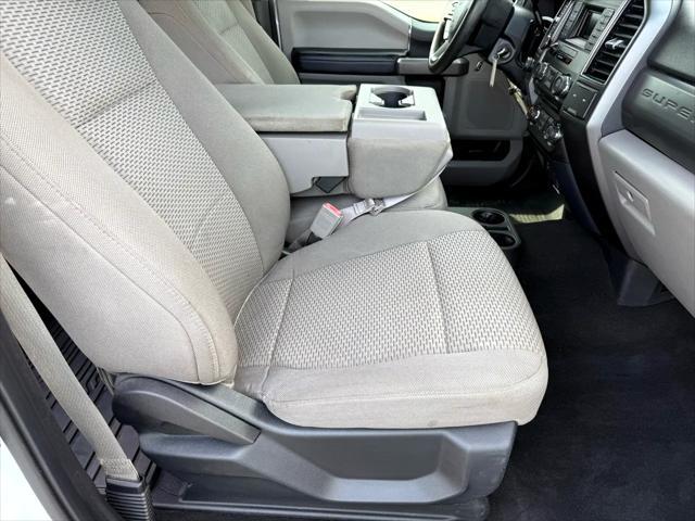 Photo of 2018 Oxford White Ford F-250