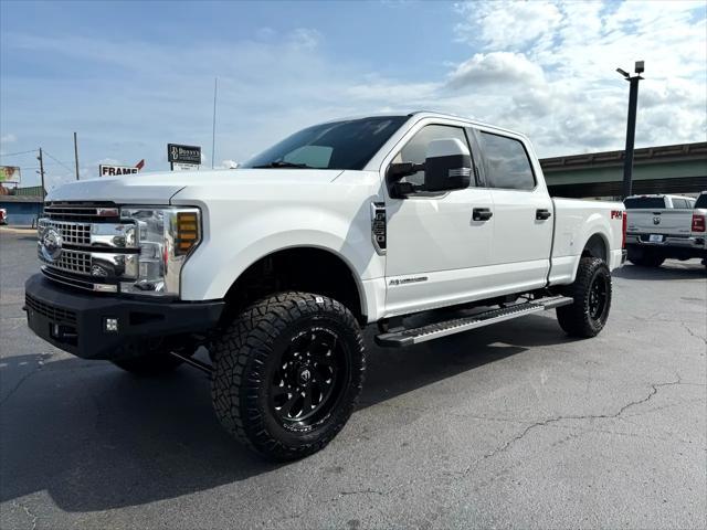 Photo of 2018 Oxford White Ford F-250