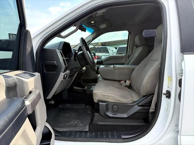 Photo of 2018 Oxford White Ford F-250
