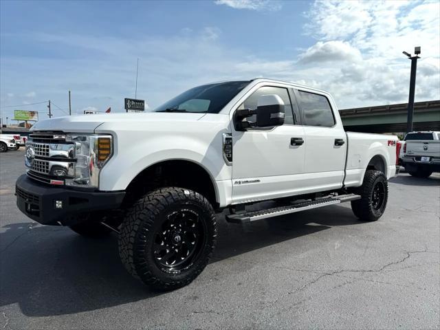 Photo of 2018 Oxford White Ford F-250