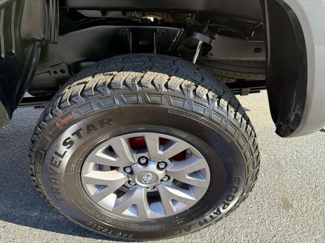Photo of 2017 Magnetic Gray Metallic Toyota Tacoma