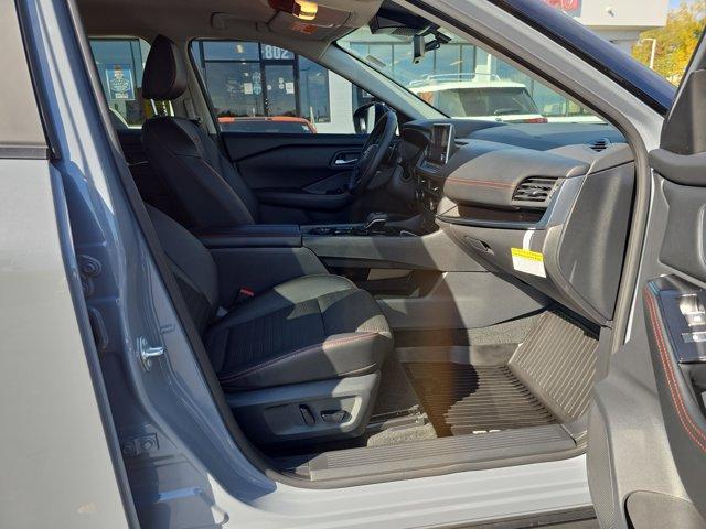 Photo of 2025 Boulder Gray Pearl Nissan Rogue