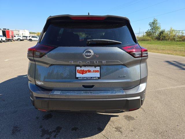Photo of 2026 Gun Metallic Nissan Rogue