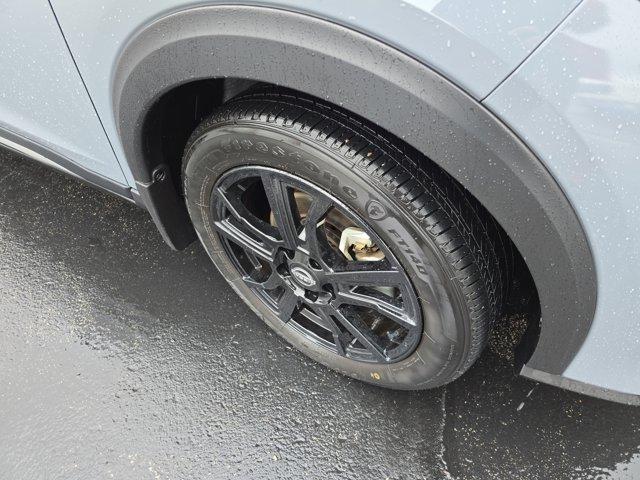 Photo of 2024 Boulder Gray Pearl Nissan Kicks