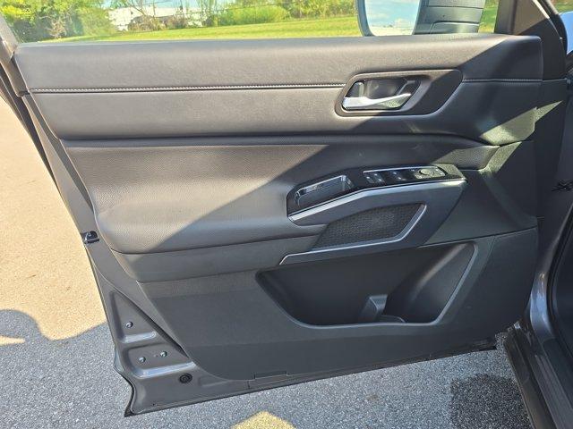 Photo of 2025 Gun Metallic Nissan Pathfinder