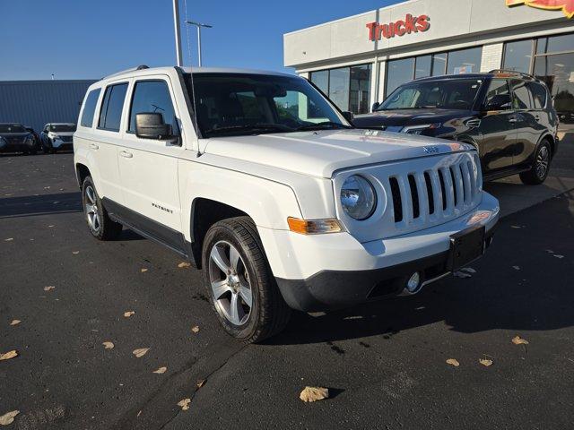 Photo of 2016 Bright White Clearcoat Jeep Patriot