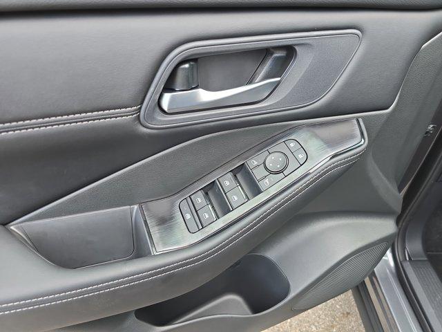 Photo of 2026 Gun Metallic Nissan Rogue