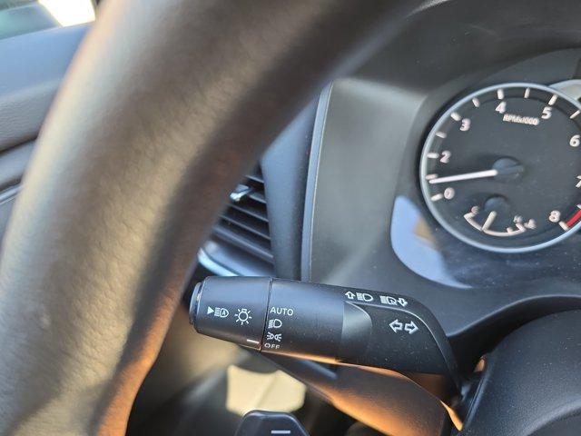 Photo of 2024 Everest White Pearl Nissan Rogue