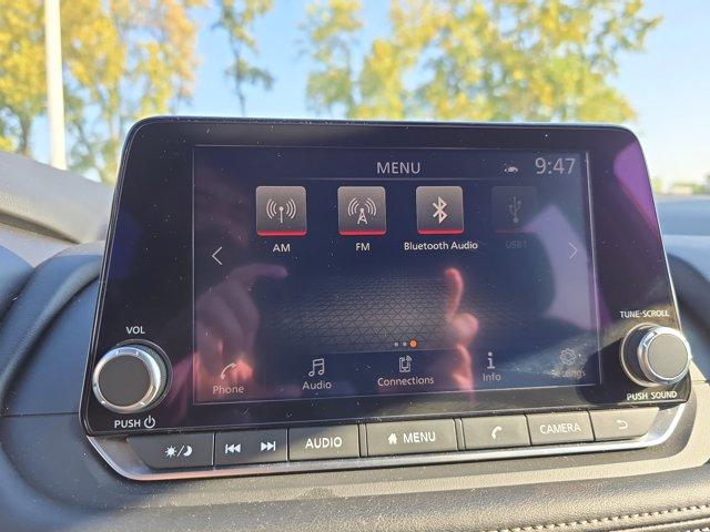 Photo of 2024 Everest White Pearl Nissan Rogue