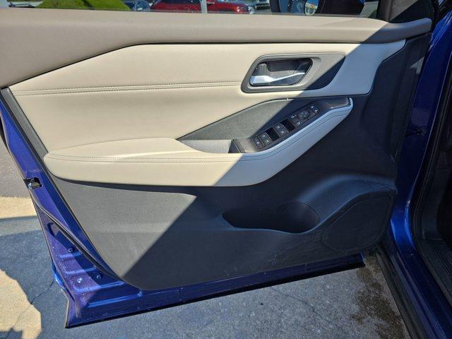 Photo of 2022 Caspian Blue Metallic Nissan Rogue