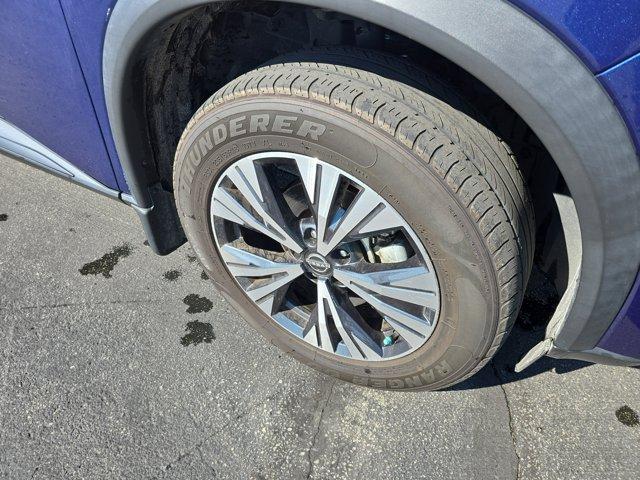 Photo of 2022 Caspian Blue Metallic Nissan Rogue