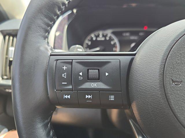 Photo of 2024 Obsidian Green Pearl/Super Black Nissan Pathfinder