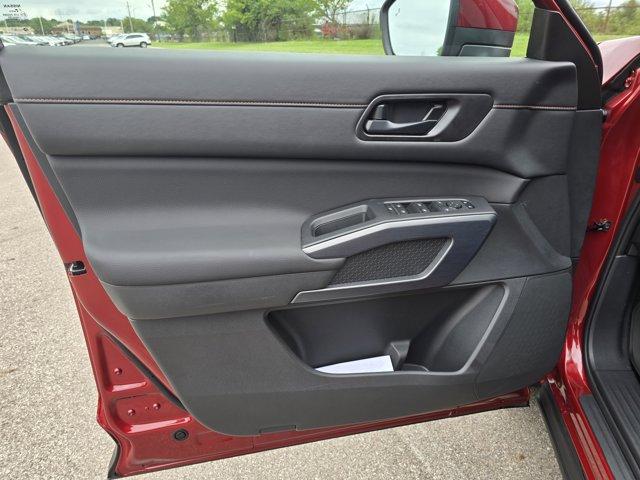 Photo of 2025 Scarlet Ember Tintcoat Nissan Pathfinder
