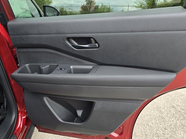 Photo of 2025 Scarlet Ember Tintcoat Nissan Pathfinder