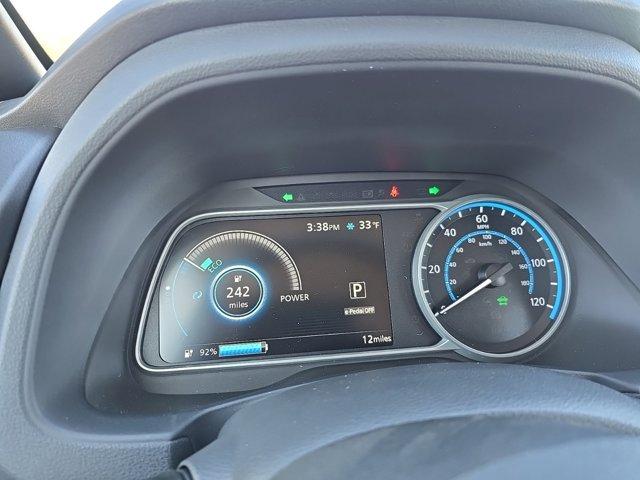 Photo of 2025 Gun Metallic Nissan Leaf