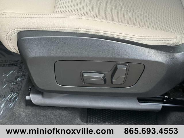 Photo of 2023 White BMW X1
