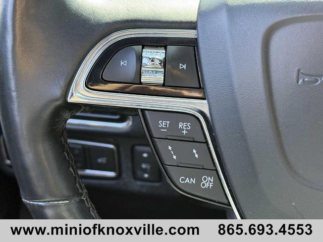 Photo of 2020 Ceramic Pearl Lincoln Navigator