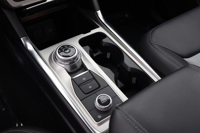 Photo of 2022 Black Metallic Ford Explorer