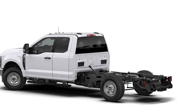Photo of 2026 Oxford White Ford F-250