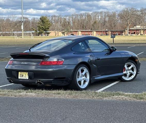Photo of 2001 Gray Porsche 911