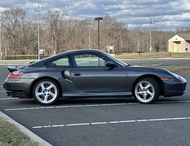 Photo of 2001 Gray Porsche 911