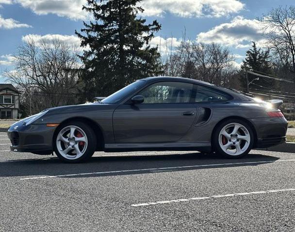 Photo of 2001 Gray Porsche 911