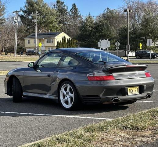 Photo of 2001 Gray Porsche 911