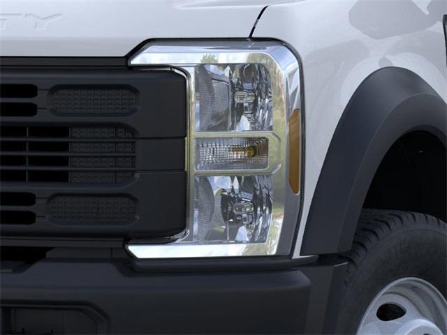 Photo of 2025 Oxford White Ford F-450