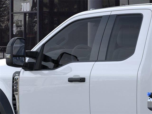 Photo of 2025 Oxford White Ford F-450