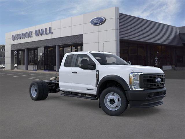 Photo of 2025 Oxford White Ford F-450