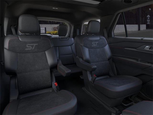 Photo of 2025 White Ford Explorer