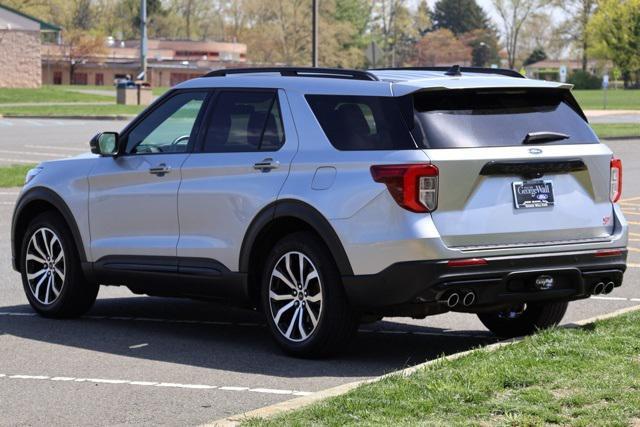 Photo of 2021 Silver Metallic Ford Explorer