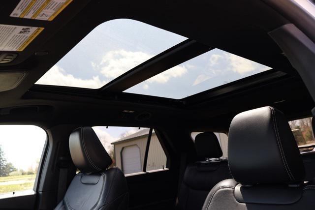 Photo of 2021 Silver Metallic Ford Explorer