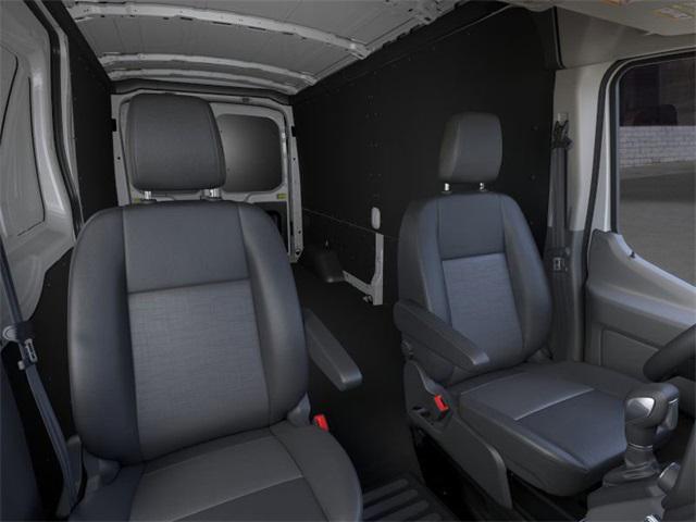 Photo of 2025 Oxford White Ford Transit-250