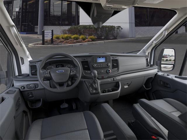 Photo of 2025 Oxford White Ford Transit-250