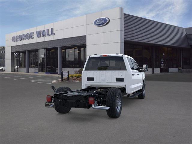 Photo of 2025 Oxford White Ford F-350