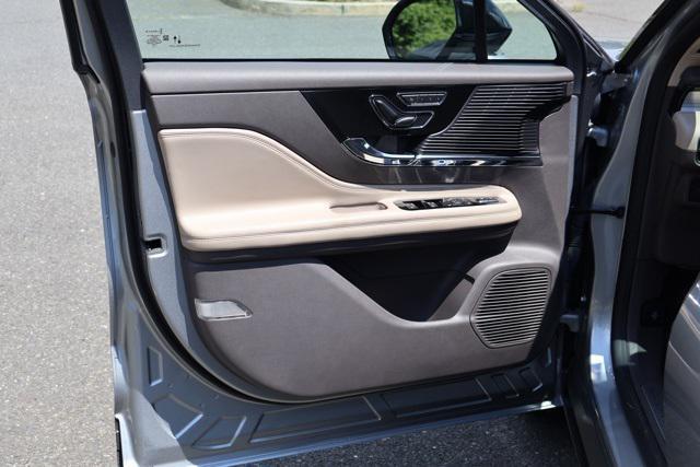 Photo of 2022 Radiance Metallic Lincoln Corsair