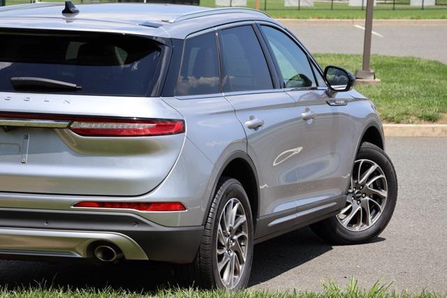 Photo of 2022 Radiance Metallic Lincoln Corsair