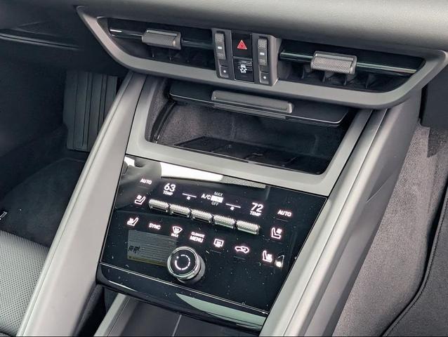 Photo of 2025 Black Porsche Macan