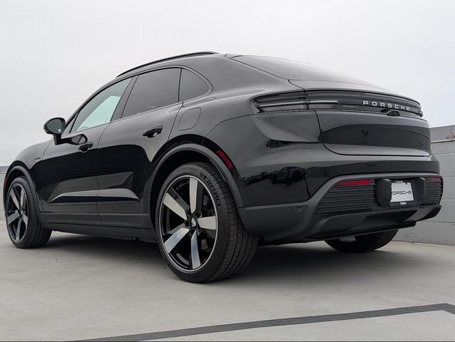 Photo of 2025 Black Porsche Macan