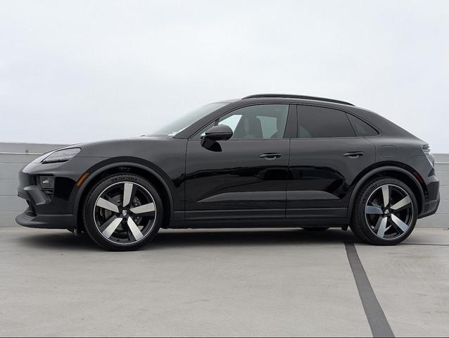 Photo of 2025 Black Porsche Macan