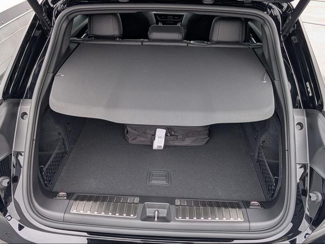 Photo of 2025 Black Porsche Macan