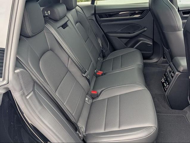 Photo of 2025 Black Porsche Macan