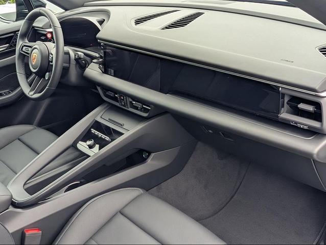 Photo of 2025 Black Porsche Macan